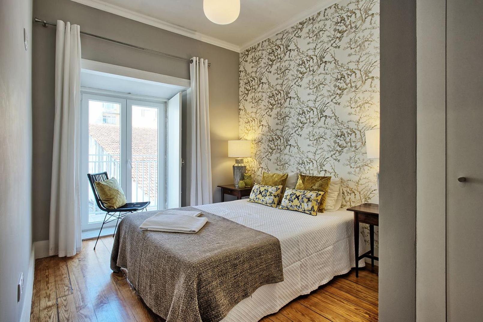 Angel S Chic Duplex Apartment Lissabon